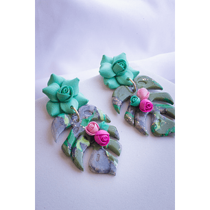 Aritos Monsteras con Flor