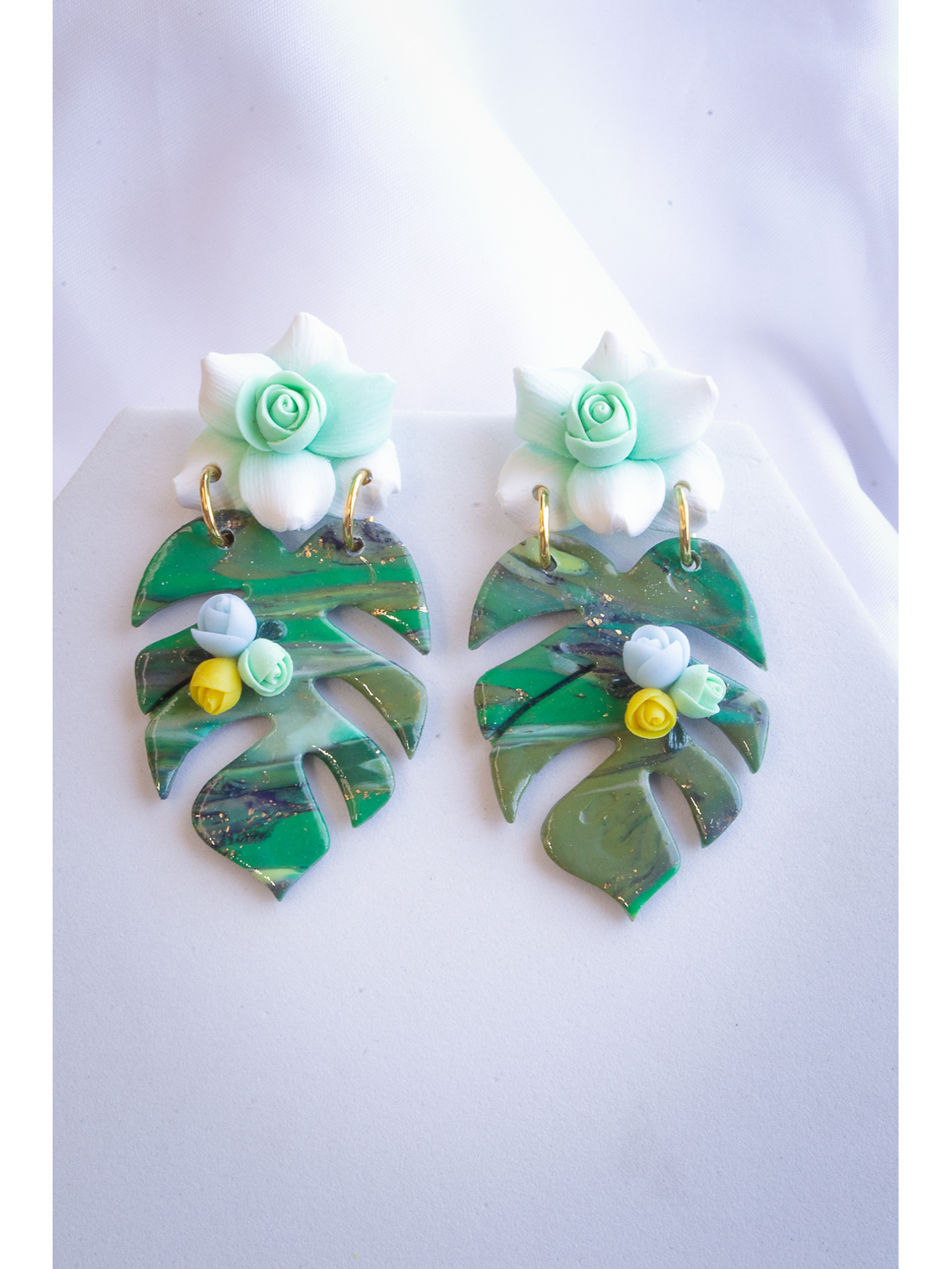 Aritos Monsteras con Flor 1