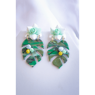 Aritos Monsteras con Flor