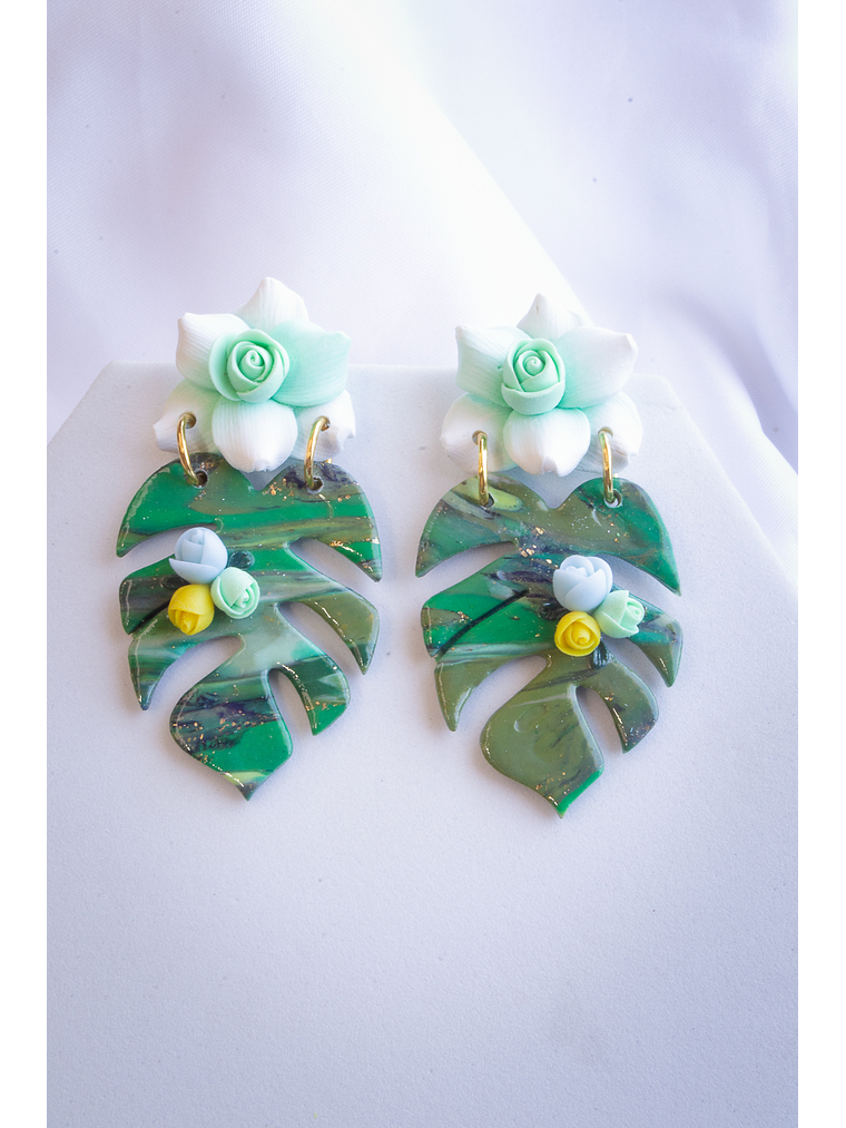 Aritos Monsteras con Flor 1