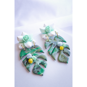 Aritos Monsteras con Flor