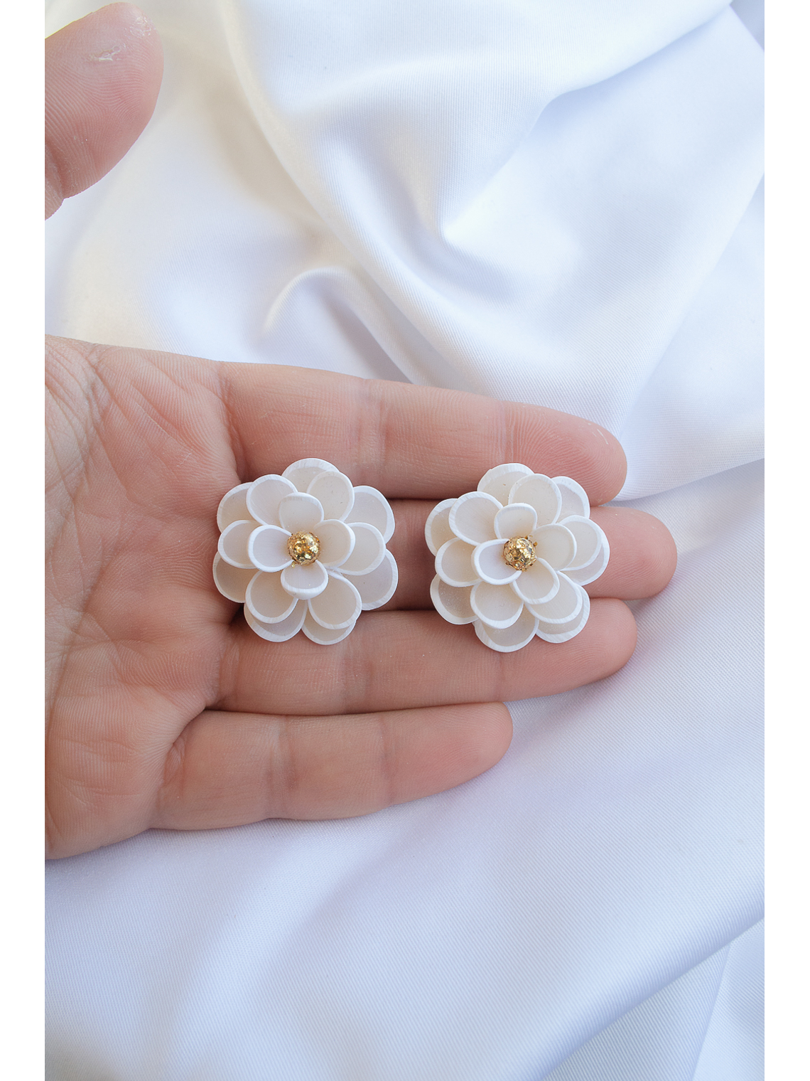 Flores blancas translúcidas Aros de arcilla polimérica 4cms 3