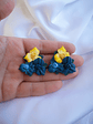 Aros de arcilla polimérica Ramo de flores azules y amarillas - Miniatura 3