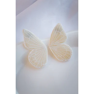 Aritos alas de mariposas blancas 