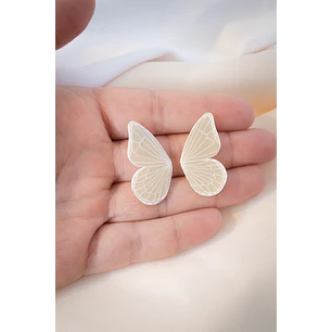 Aritos alas de mariposas blancas 