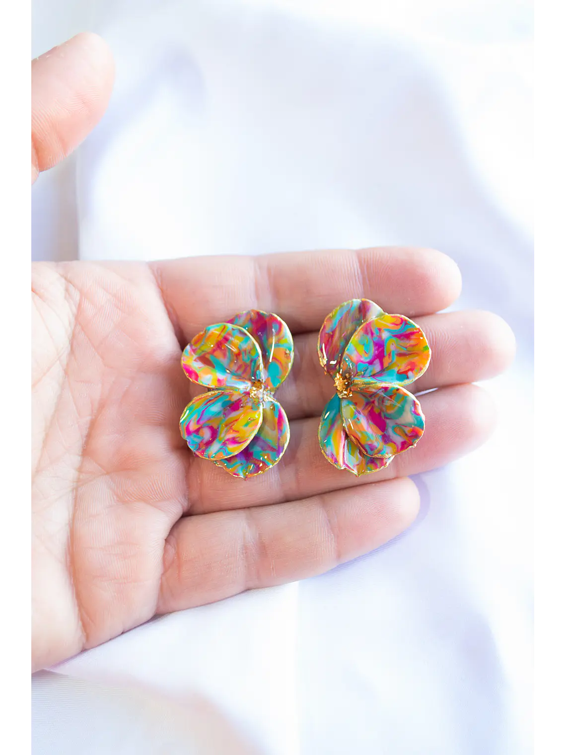 Aritos modelo scrunchys multicolor 4 cms 3