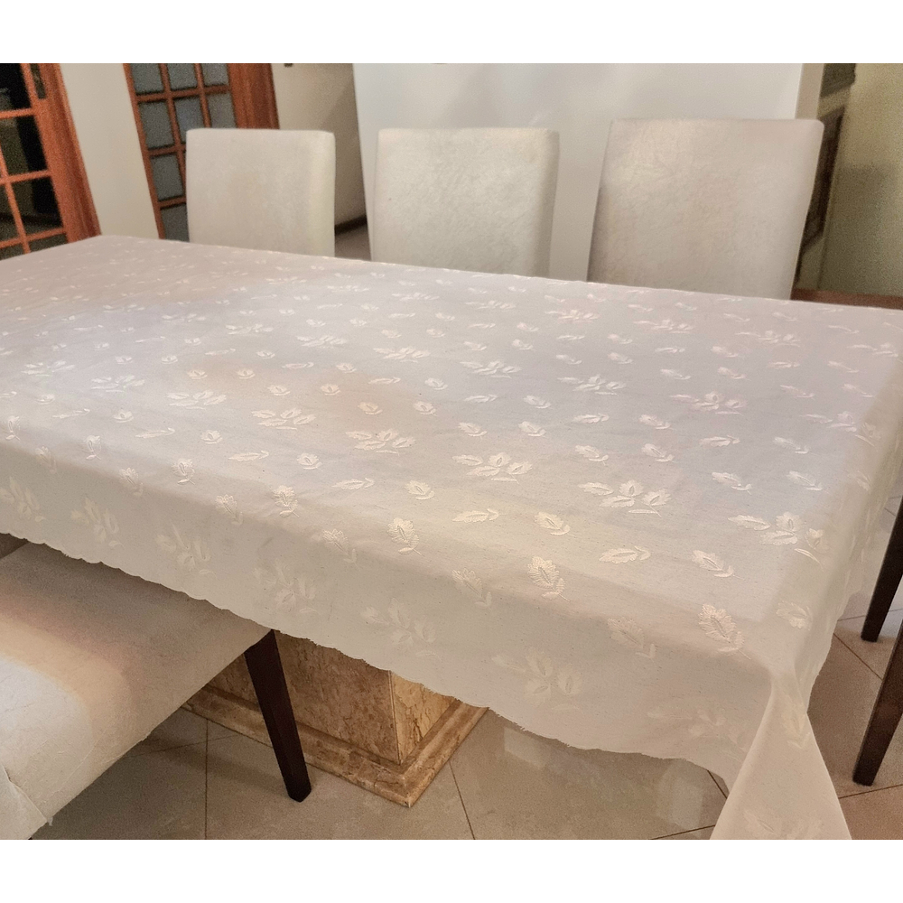 Toalha de Mesa de Linho Bordado - Folhas Bege ( 8 Lugares) 