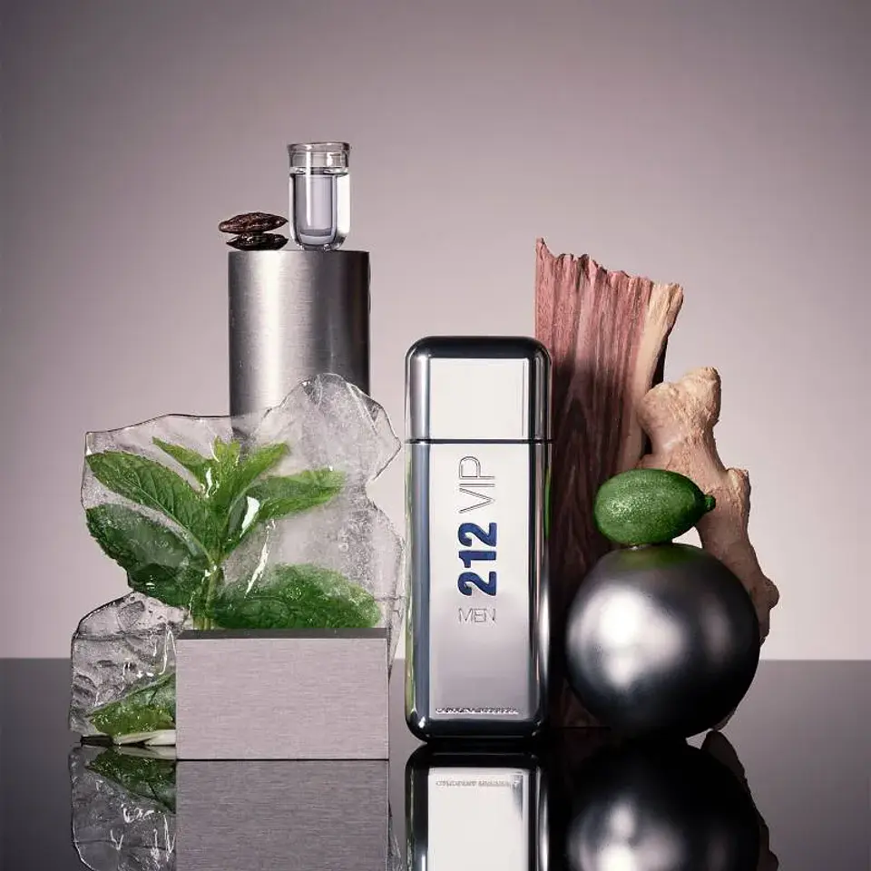 Carolina Herrera 212 Vip Men 100ml Hombre 4