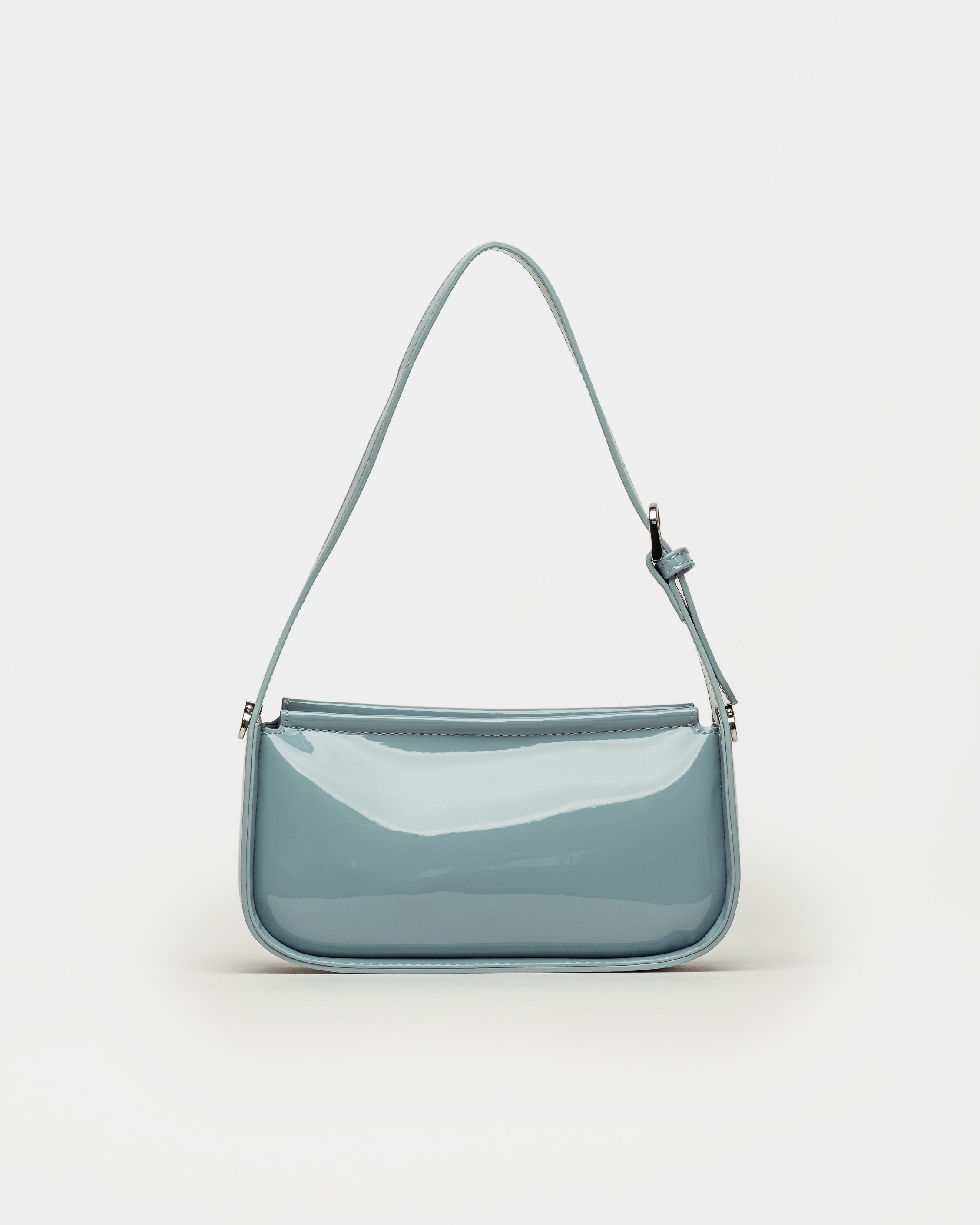 CARTERA AL HOMBRO LEAF EN EFECTO CUERO CHAROL 1