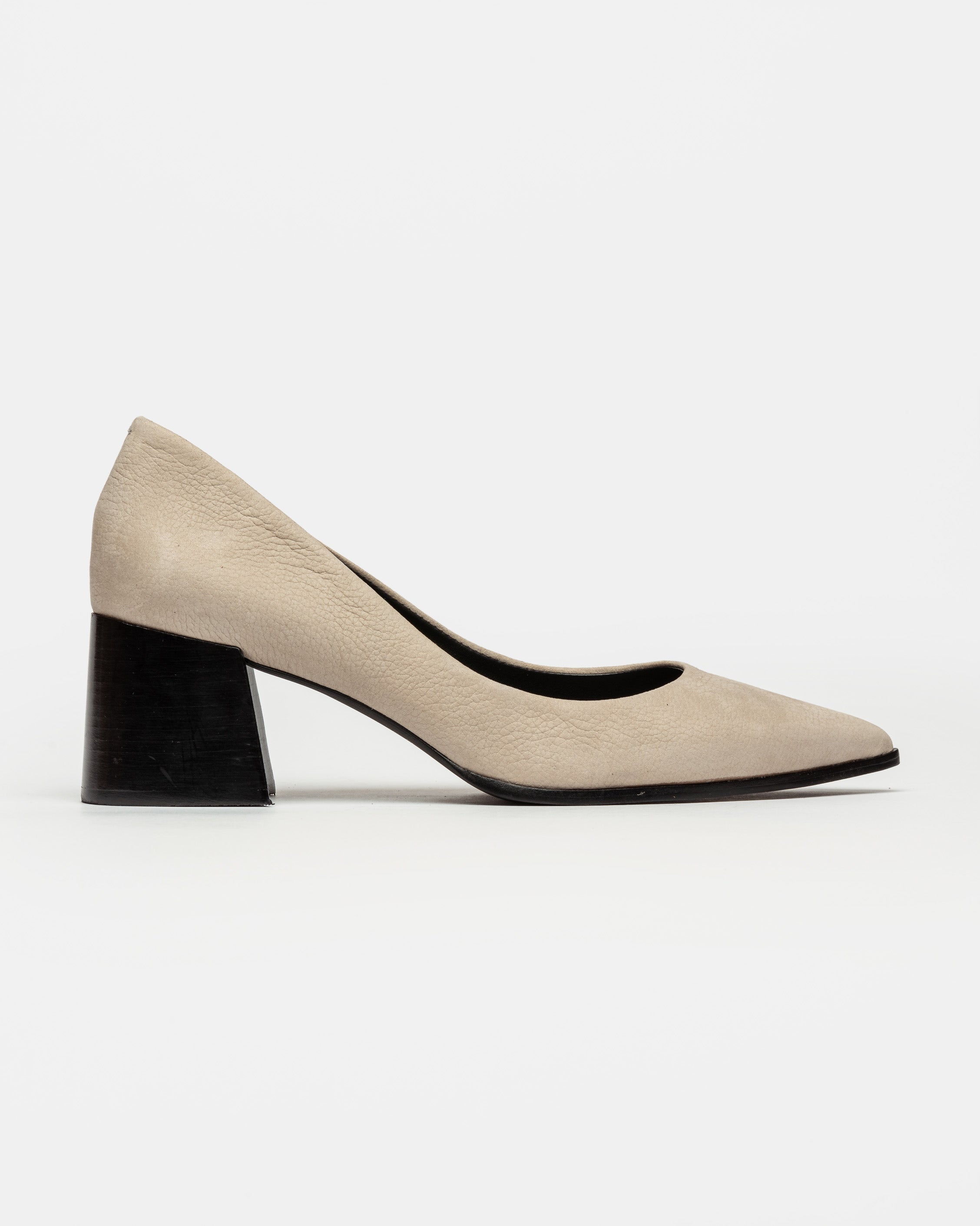 STILETTO EVA EN CUERO NOBUK 1