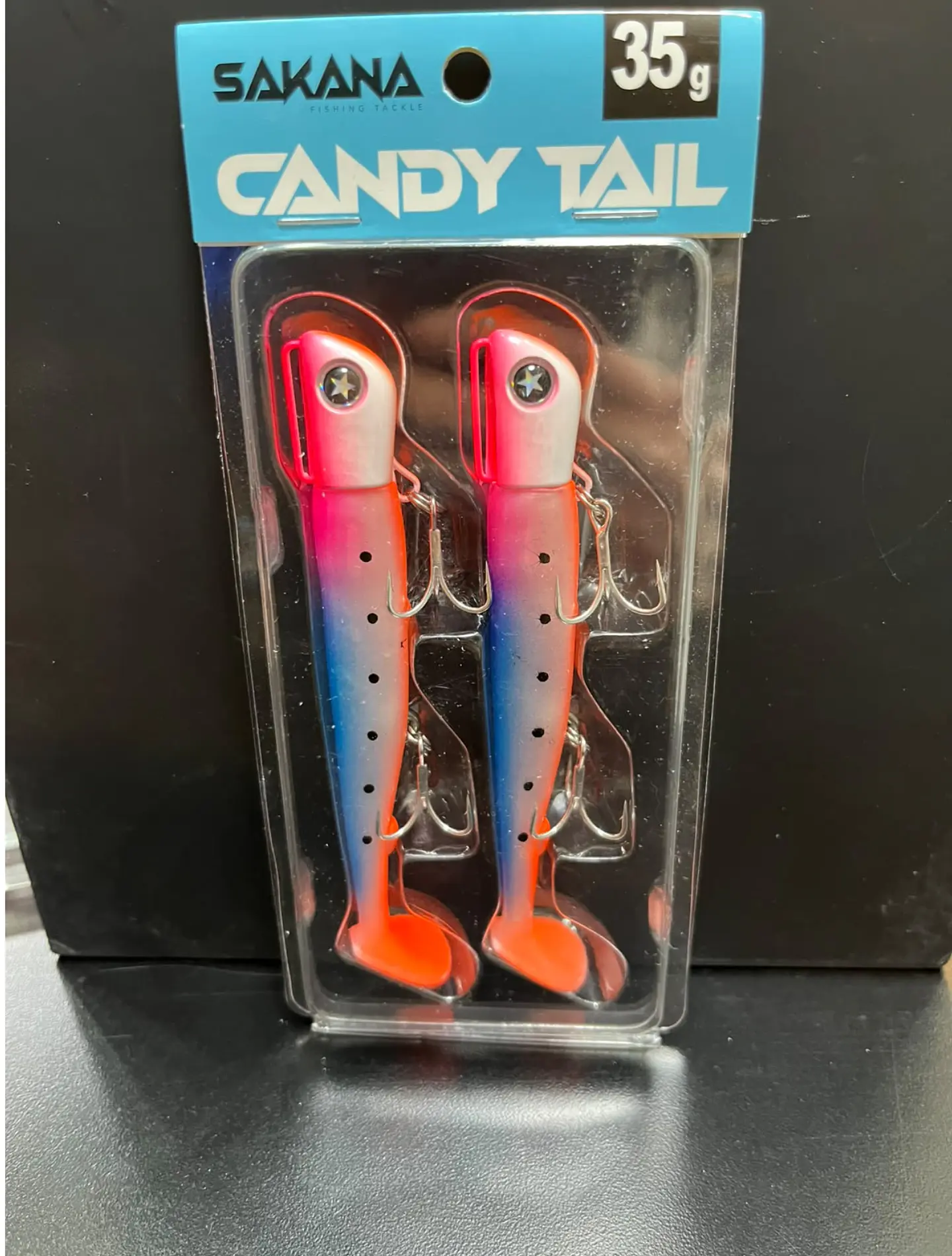 Señuelo de Silicona Sakana Candy Tail (35 gramos — 2 Unidades) — Tricolor / Blue Orange 1