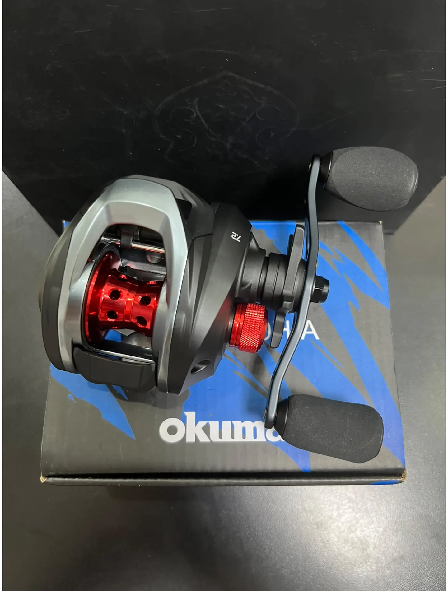 CARRETE SPINNER / FRONTAL OKUMA CEYMAR C100H-A 2