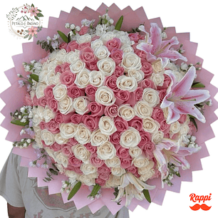 Flores Rosas Blancas Con Lirios Rosados Lujo