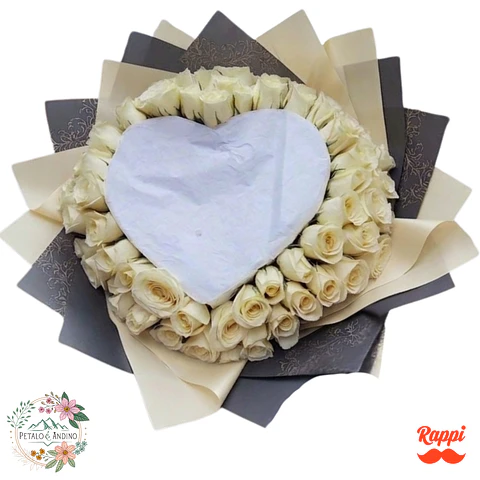 Corazón de Fuego con Rosas Blancas – Pureza y Elegancia en Cada Detalle