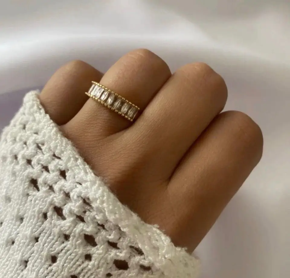 Anillo Merlina 1