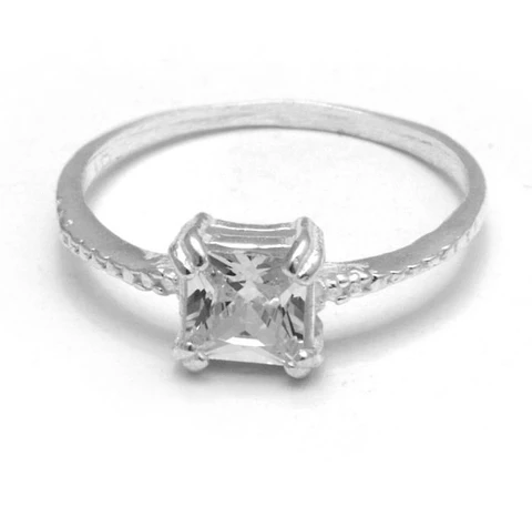 Anillo Cubic 