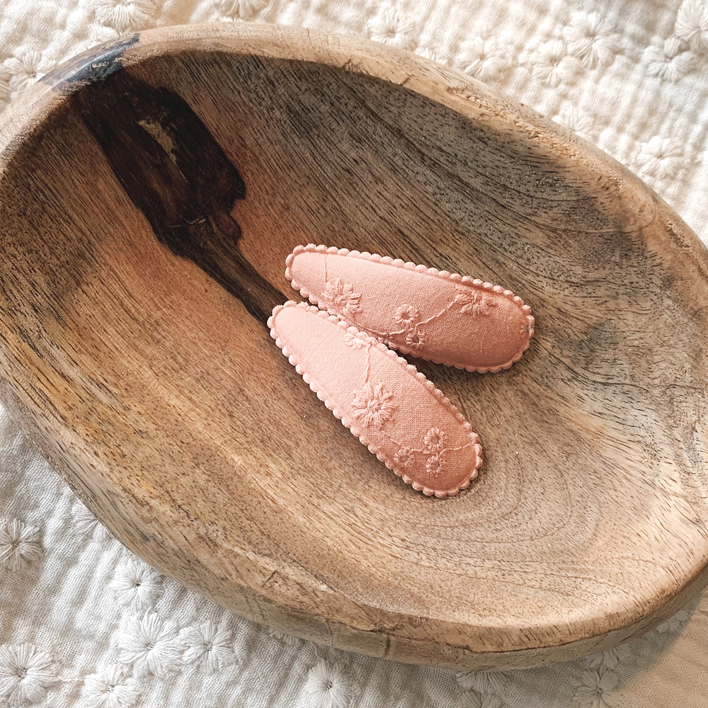 Clips Bordado - Pêssego 