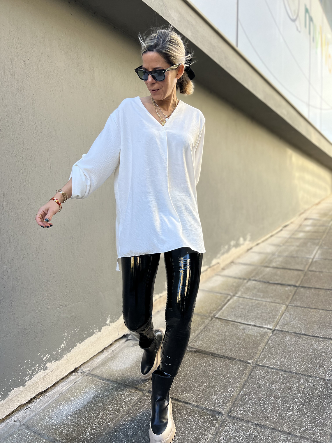 Stretchy Vinyl Leggings  4