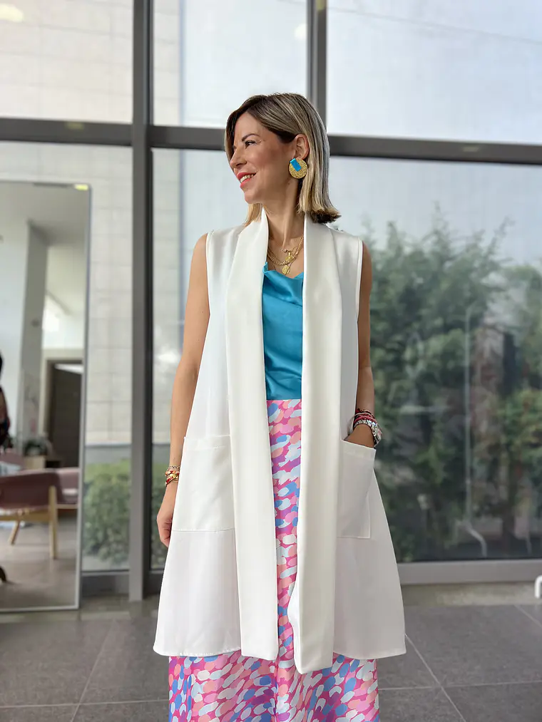 White Vest  Bazaraki (109) 2