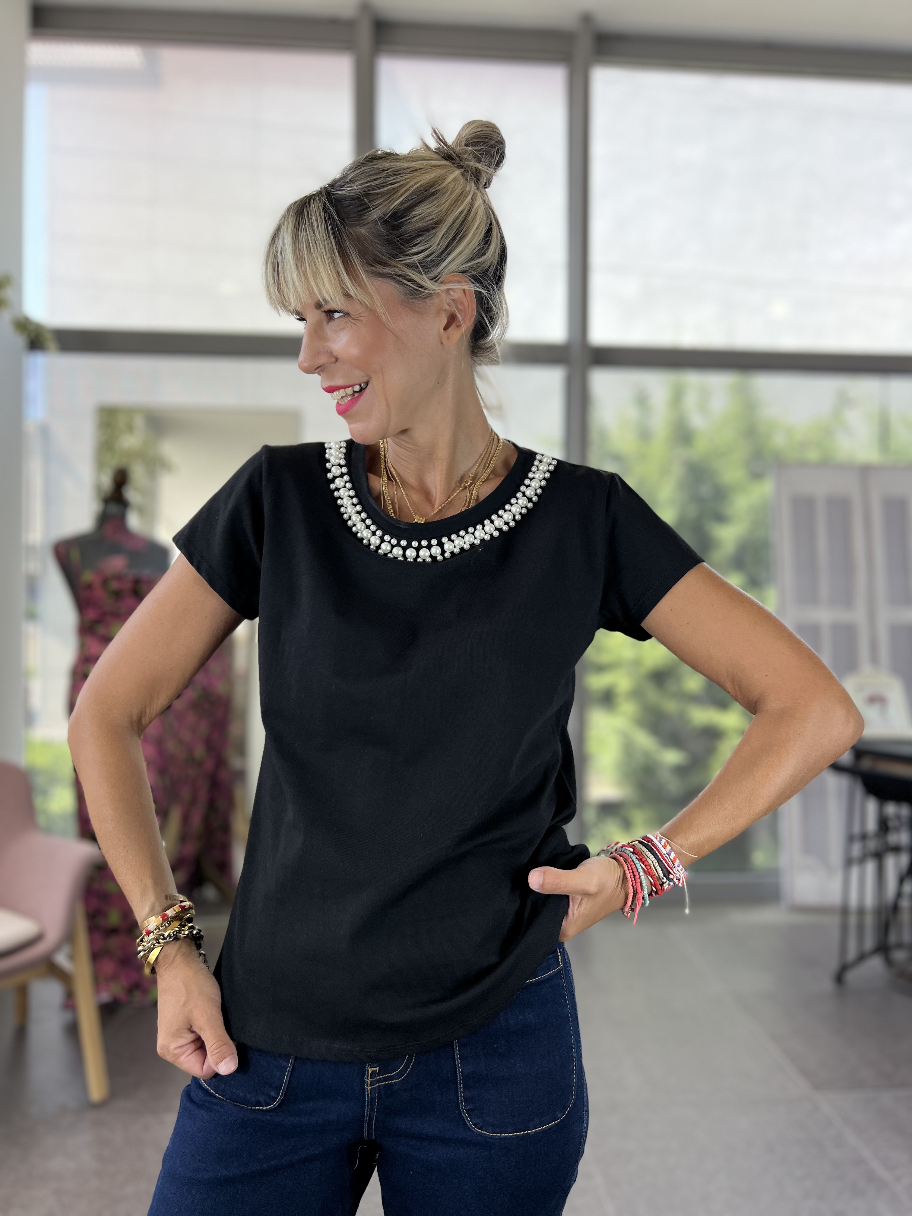 T-shirt With Pearls Black
