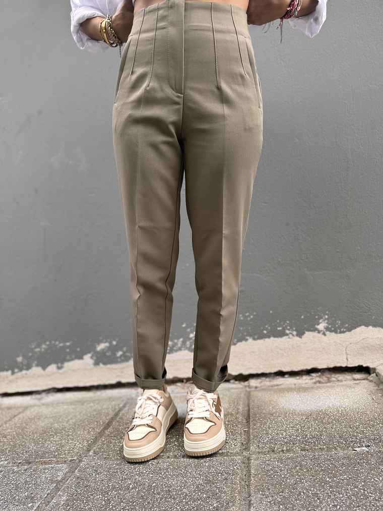 Karol Chaki Trousers   4