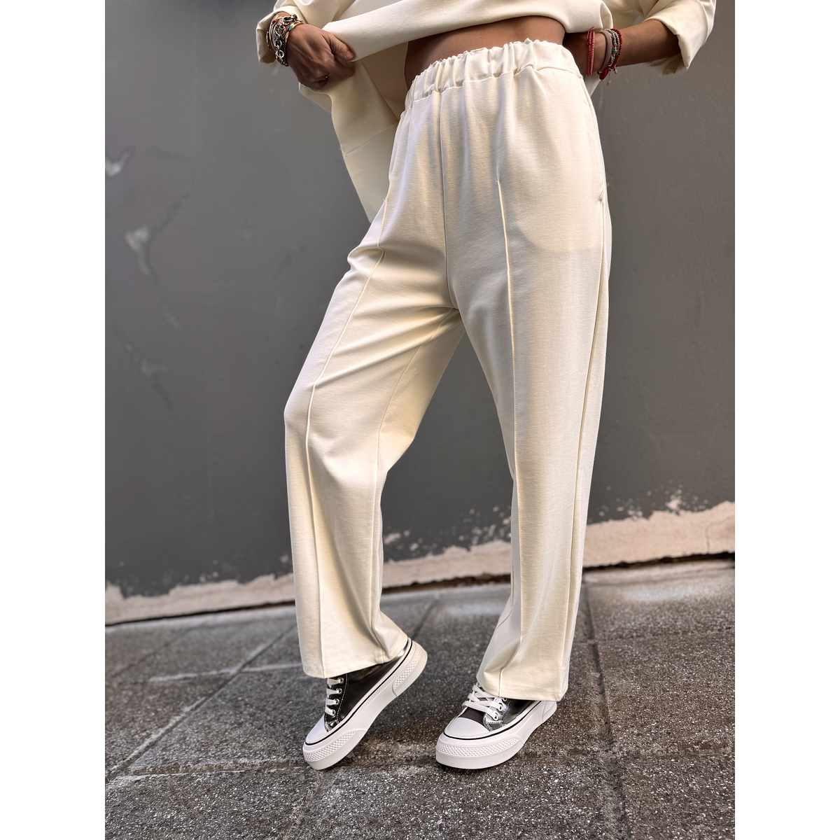 23365 pants off white