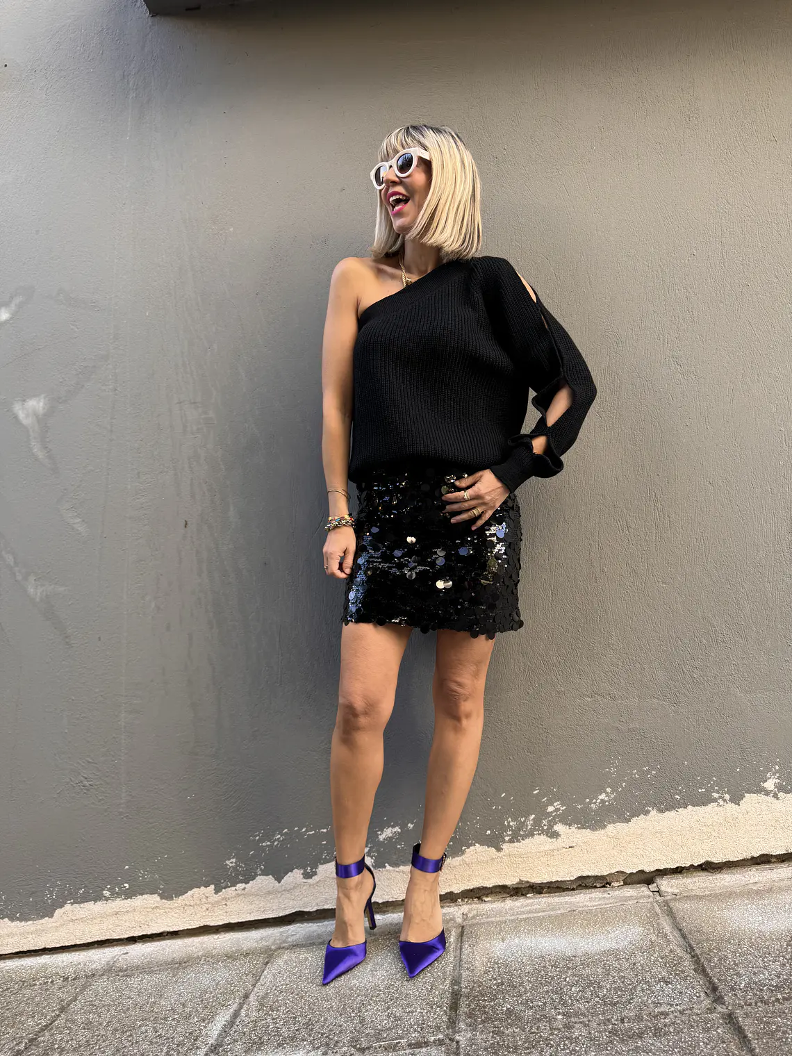 H3123 sequined black skirt  2