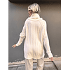 77709 white sweater 