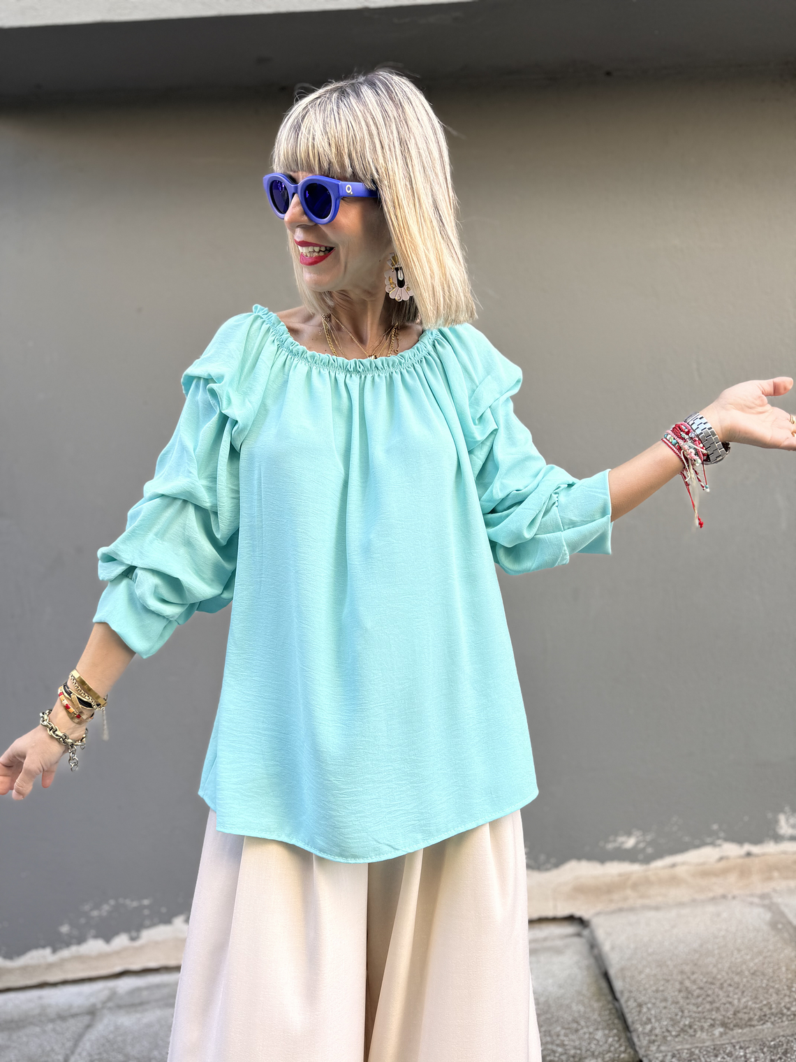 Lola blouse Sky 1
