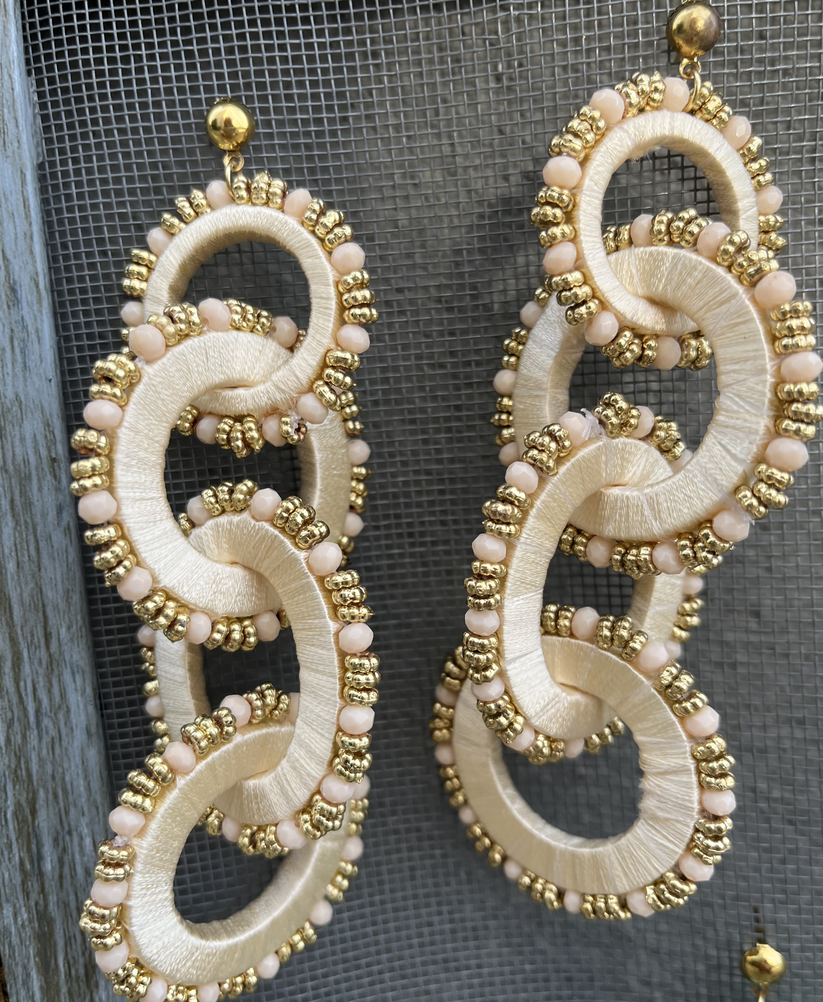 circle   Beige earrings