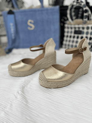 Gold espadrilles A35 353