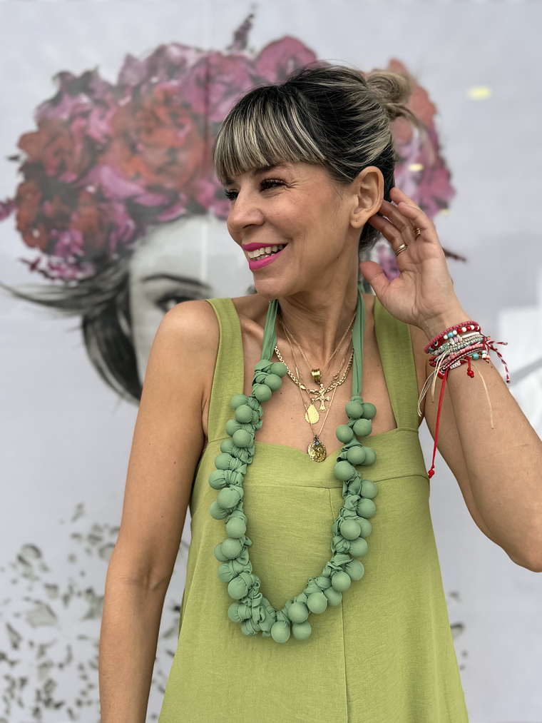 Grapes green necklace   1