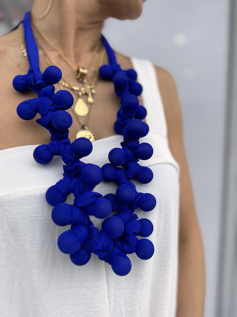 Grapes blue necklace 2