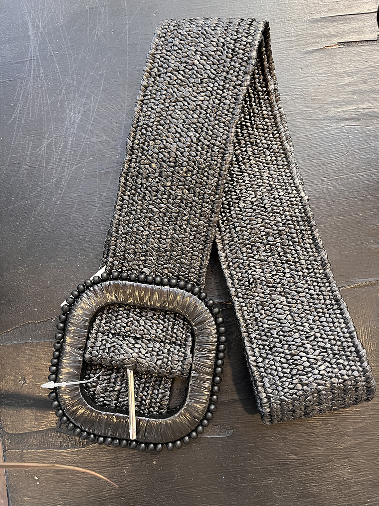 05718-13 black belt  Ria  1