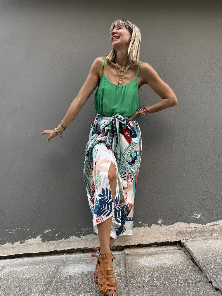 Emilia sarong skirt white /blue 4 1