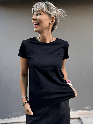 Black basic t shirt 03581