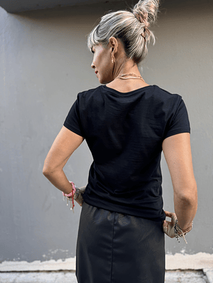 Black basic t shirt 03581