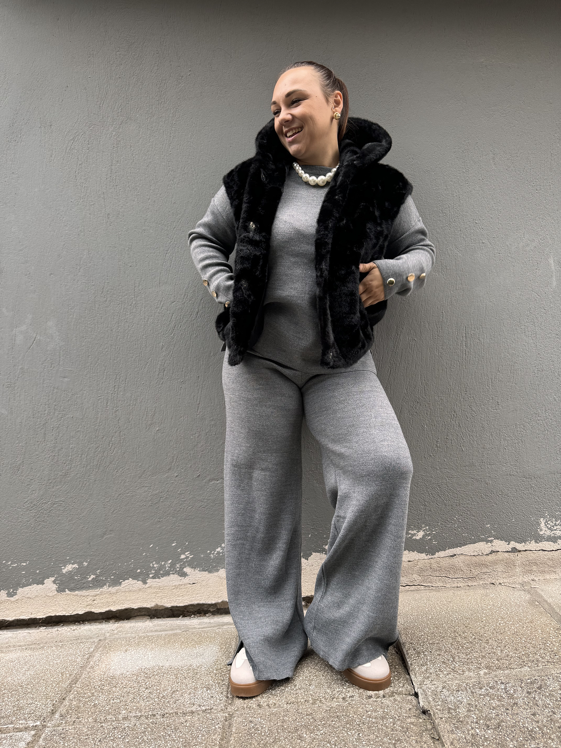 79906  Vest Fur BLACK 2