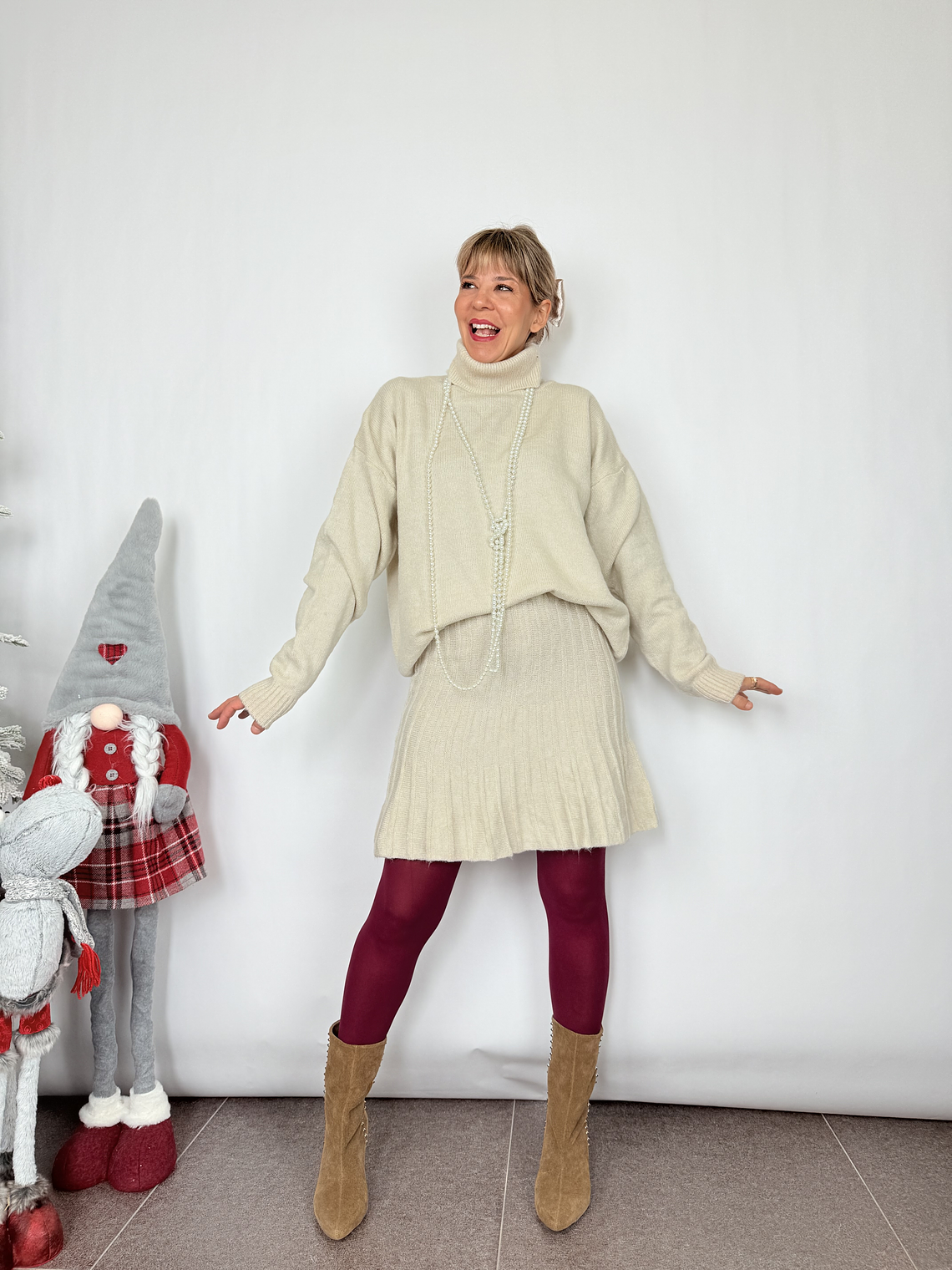 Medelline Ivory Set   1