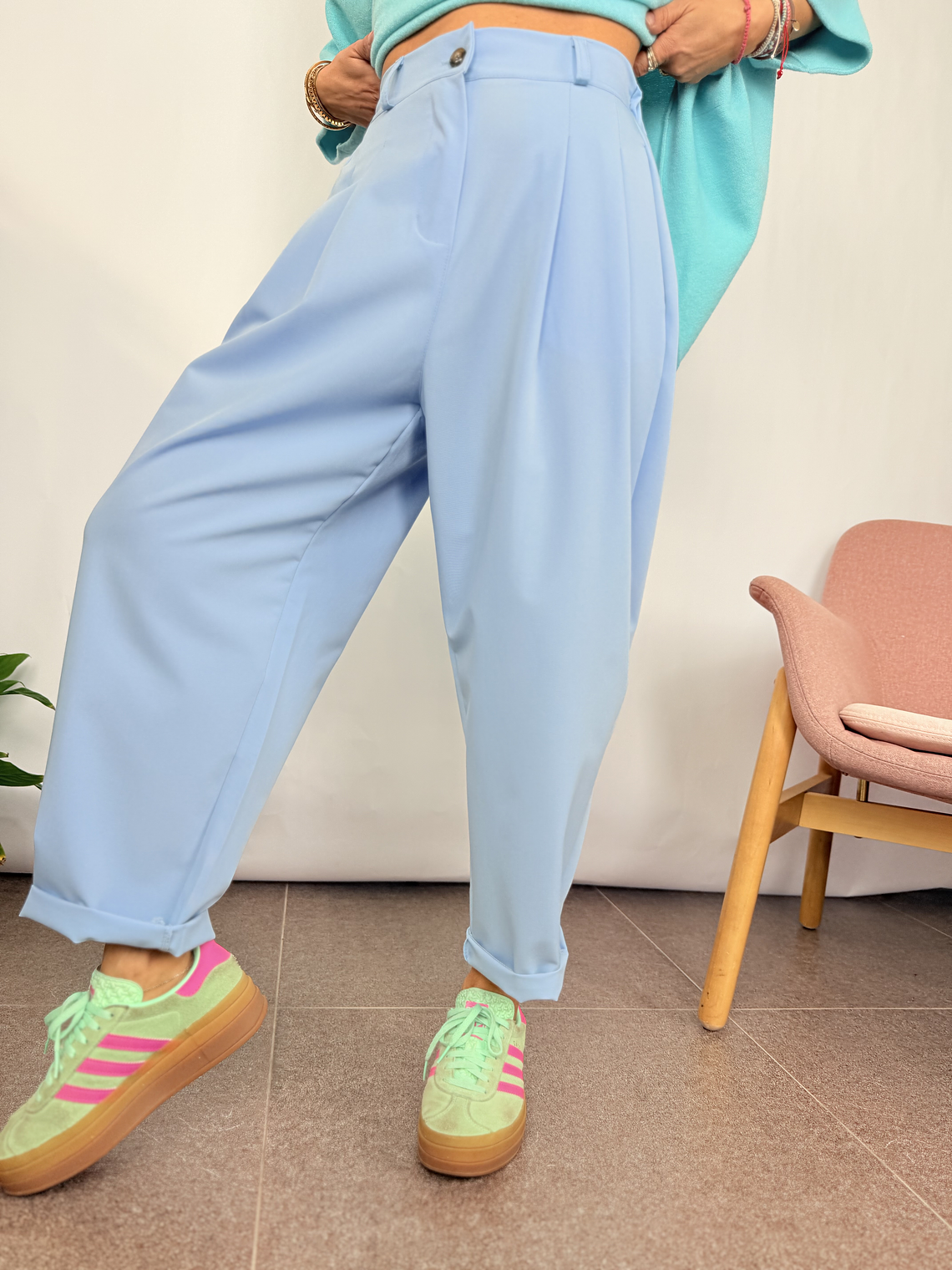 24720 Pants   SKY  4