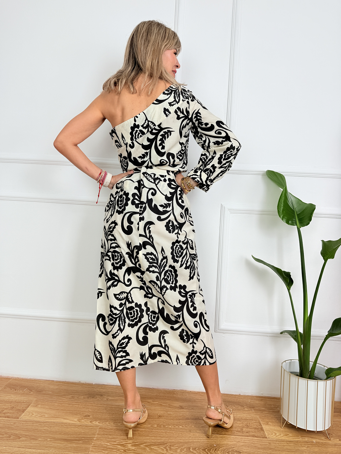 Kamva One Shoulder Set 233C 5