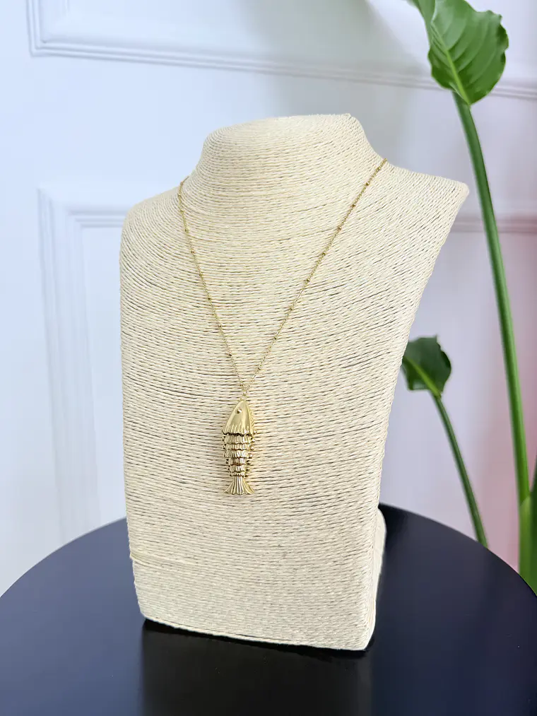 K074 NECKLACE FISH 2