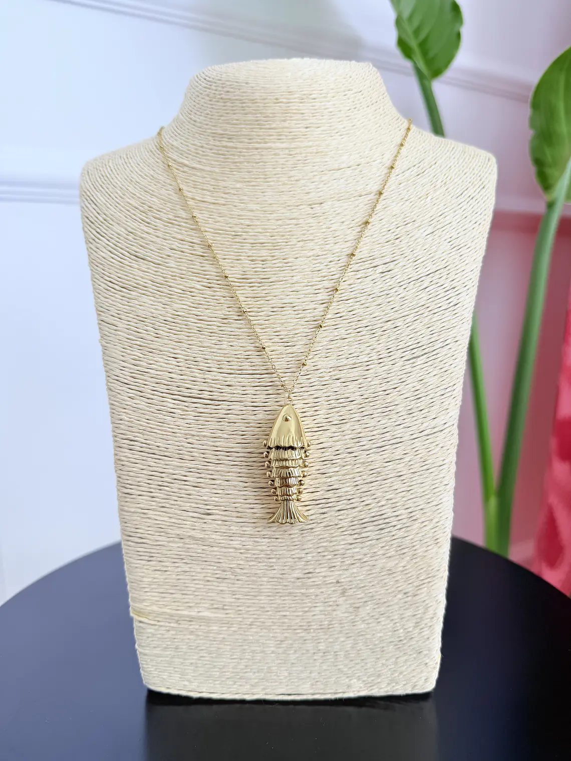 K074 NECKLACE FISH 1