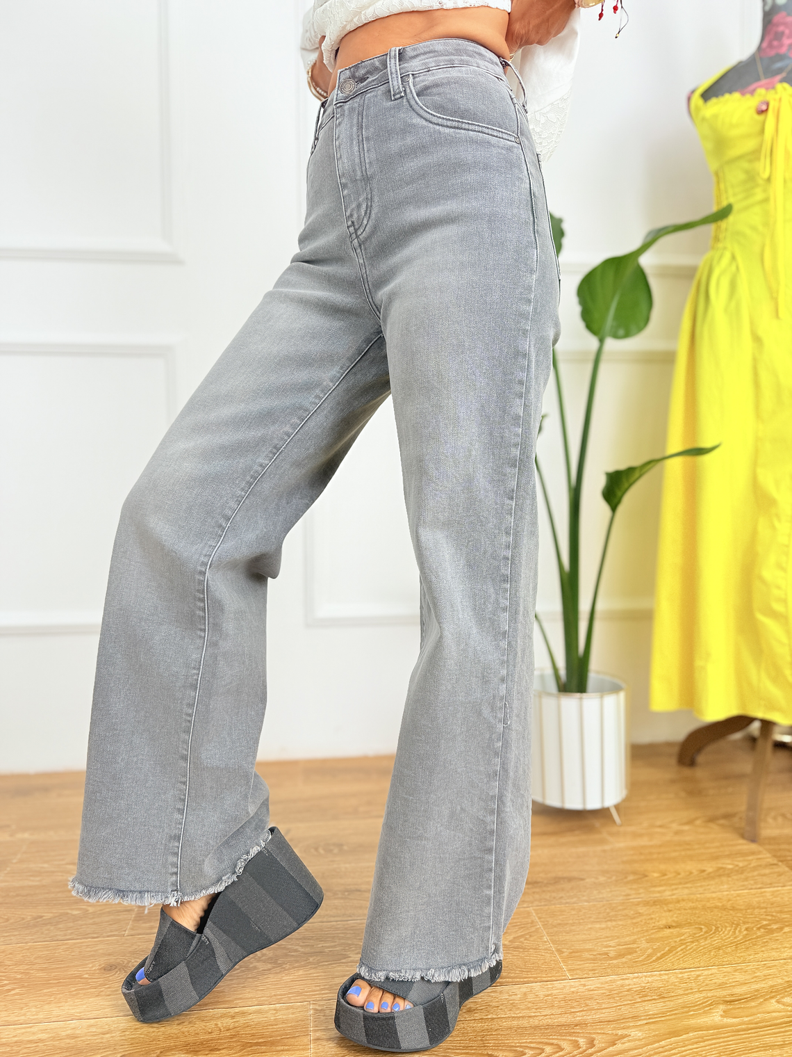 Aspen Wide Leg Jeans 1553 Grey 4