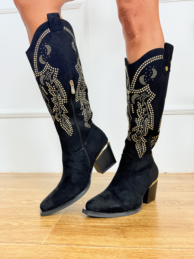 1986-19 DAKOTA BOOTS 1