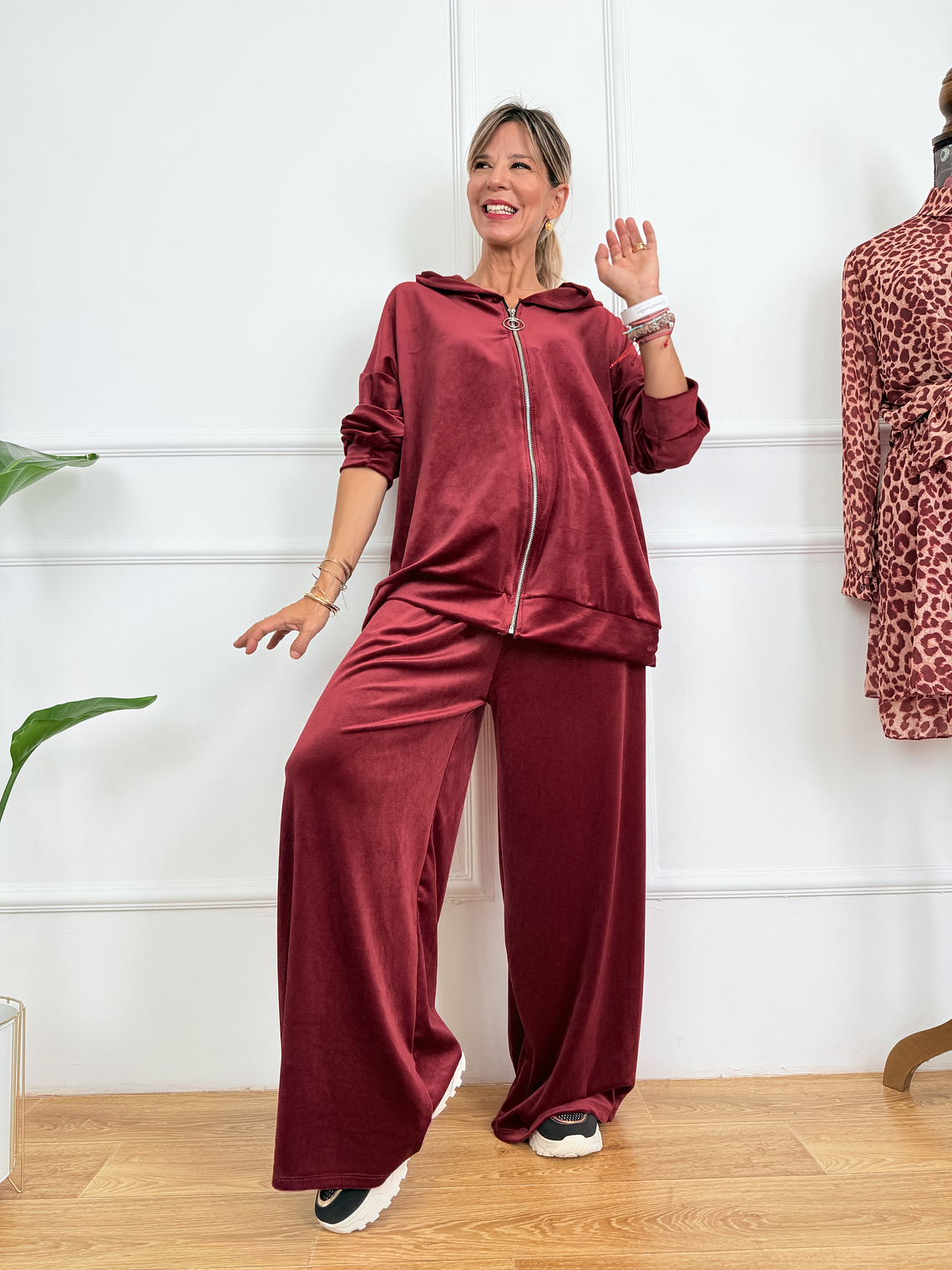 The Plush Set 4049 Burgundy 1