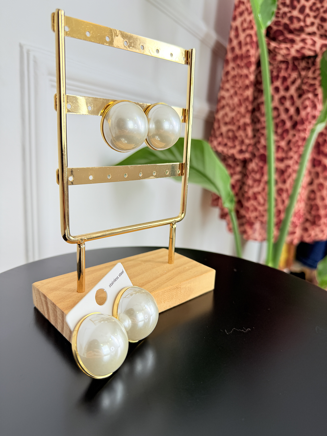 Oversized Pearls Earrings 1