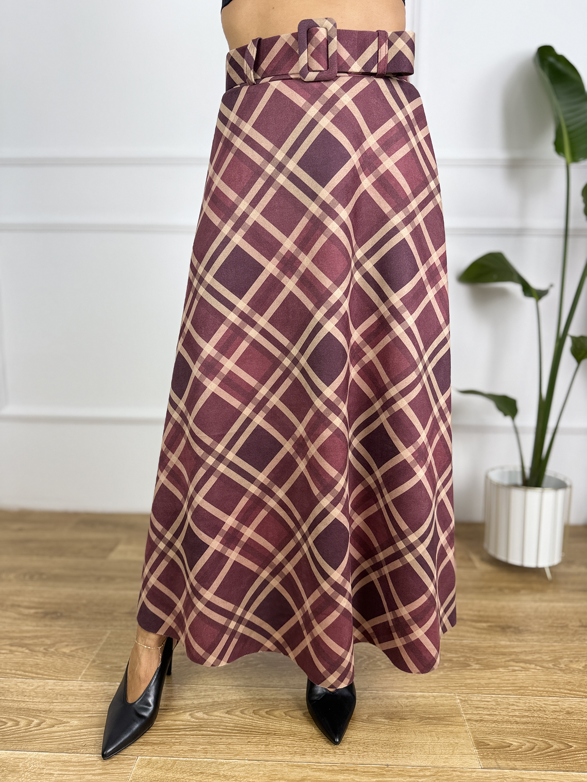 The Scott Skirt 6535 Burgundy 3