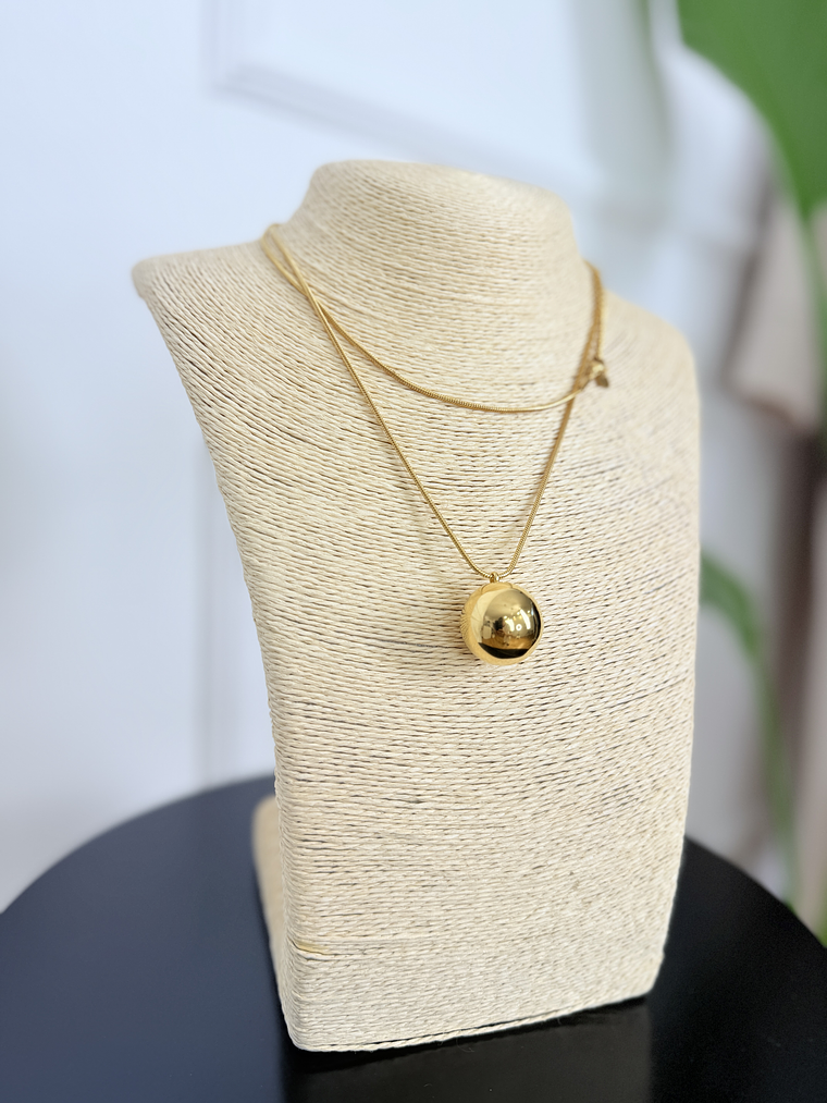K037 NECKLACE SPHERE 2