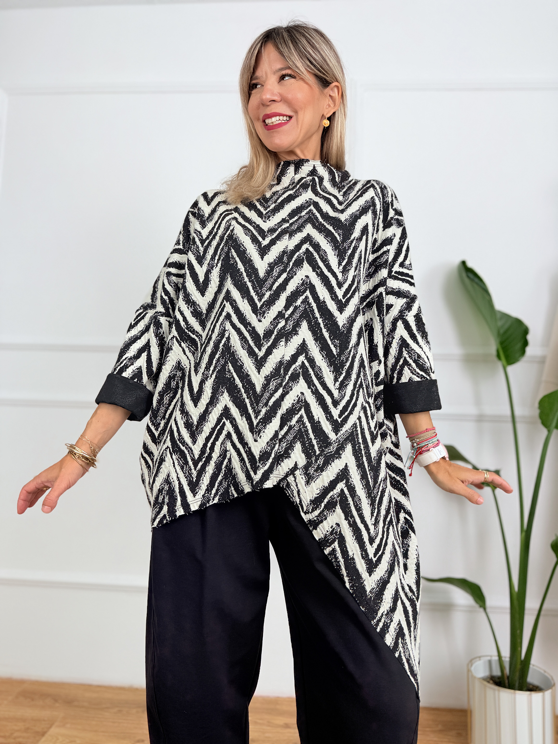 Genovia Sweatshirt 224330 Black/White 1